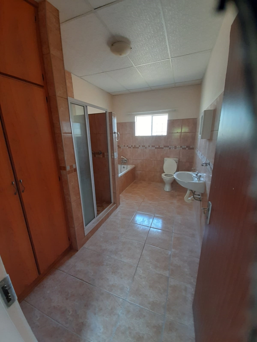 16 Bedroom Property for Sale in Hartswater Northern Cape